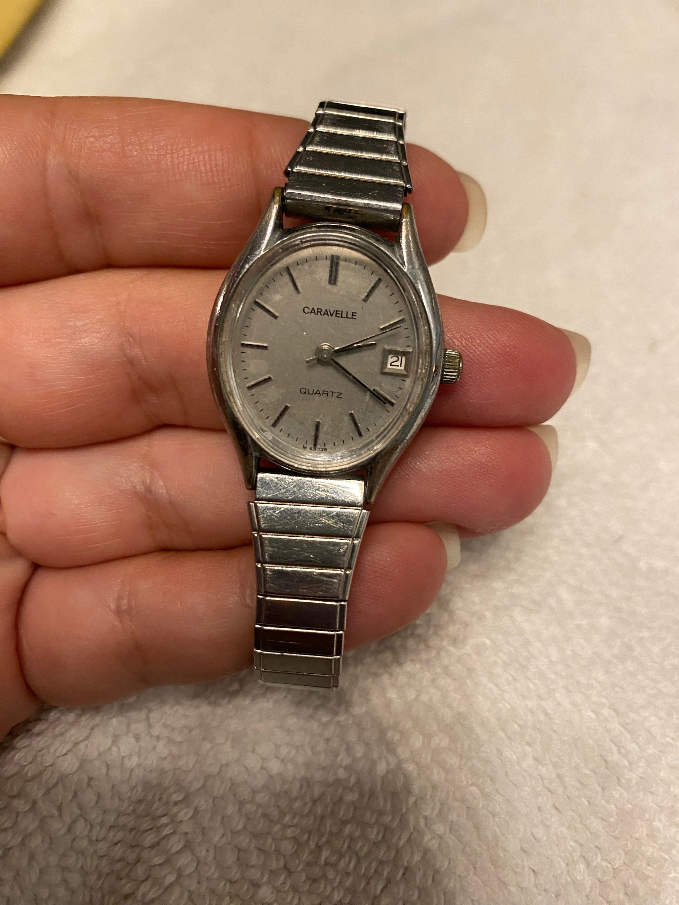 Vintage Caravelle by Bulova M 83625 Ladies Watch Strechy  display picture 1