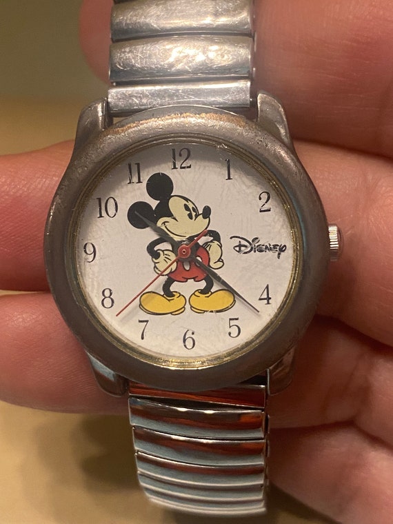 Vintage Mickey SII watch silver toned new battery 