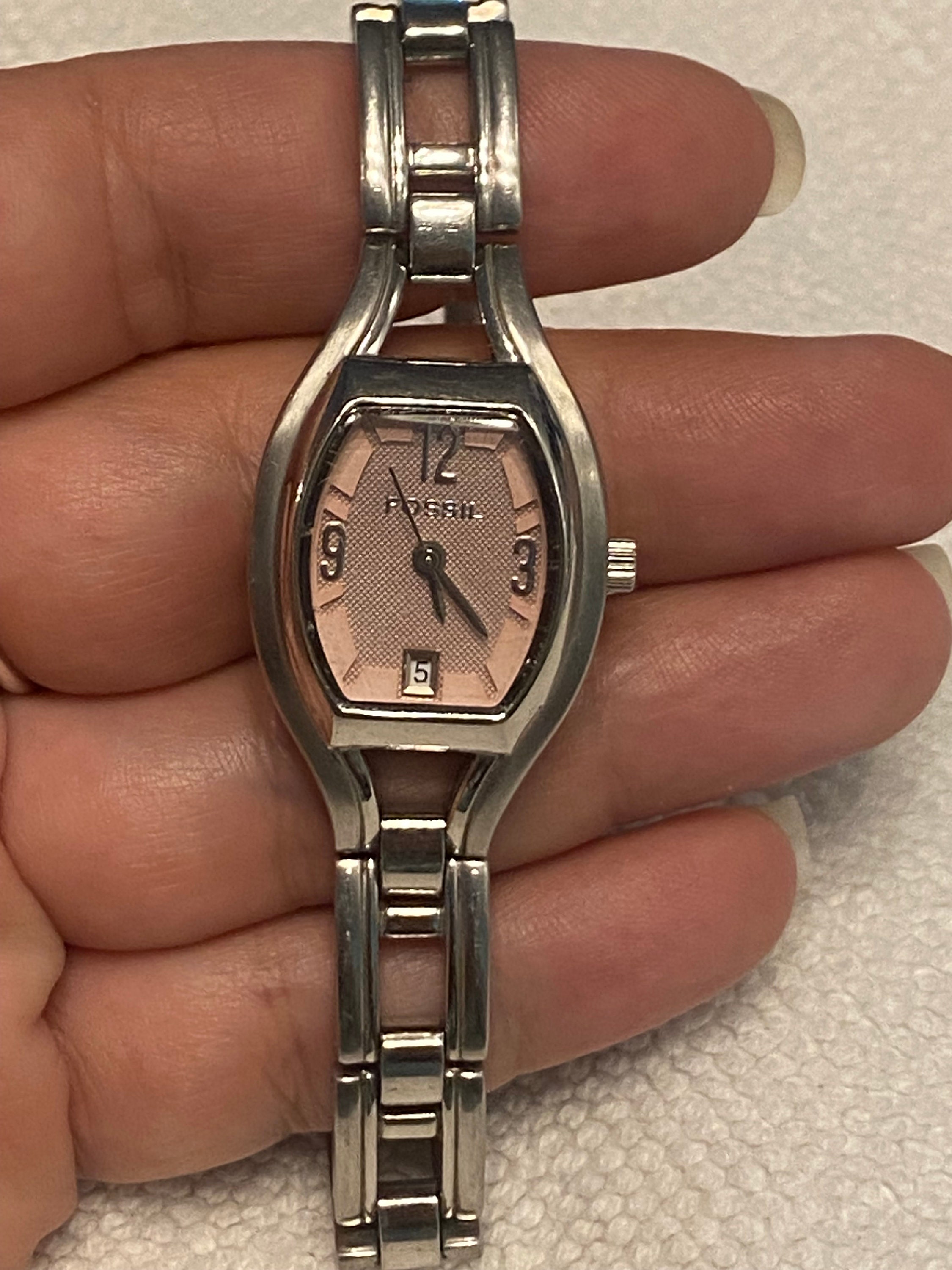 Fossil F2 ladies silver tone pink dial watch NEW BATTERY Fossil F2 Watch Women Silver Tone Pink Square Dial 50M New  main image 2