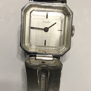 Vintage Ladies Timex Wind Up Mechanical Watch Unique Design Runs!