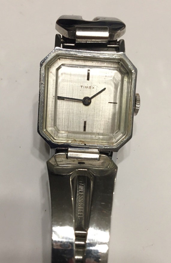 Vintage Ladies Timex Wind Up Mechanical Watch Uni… - image 1