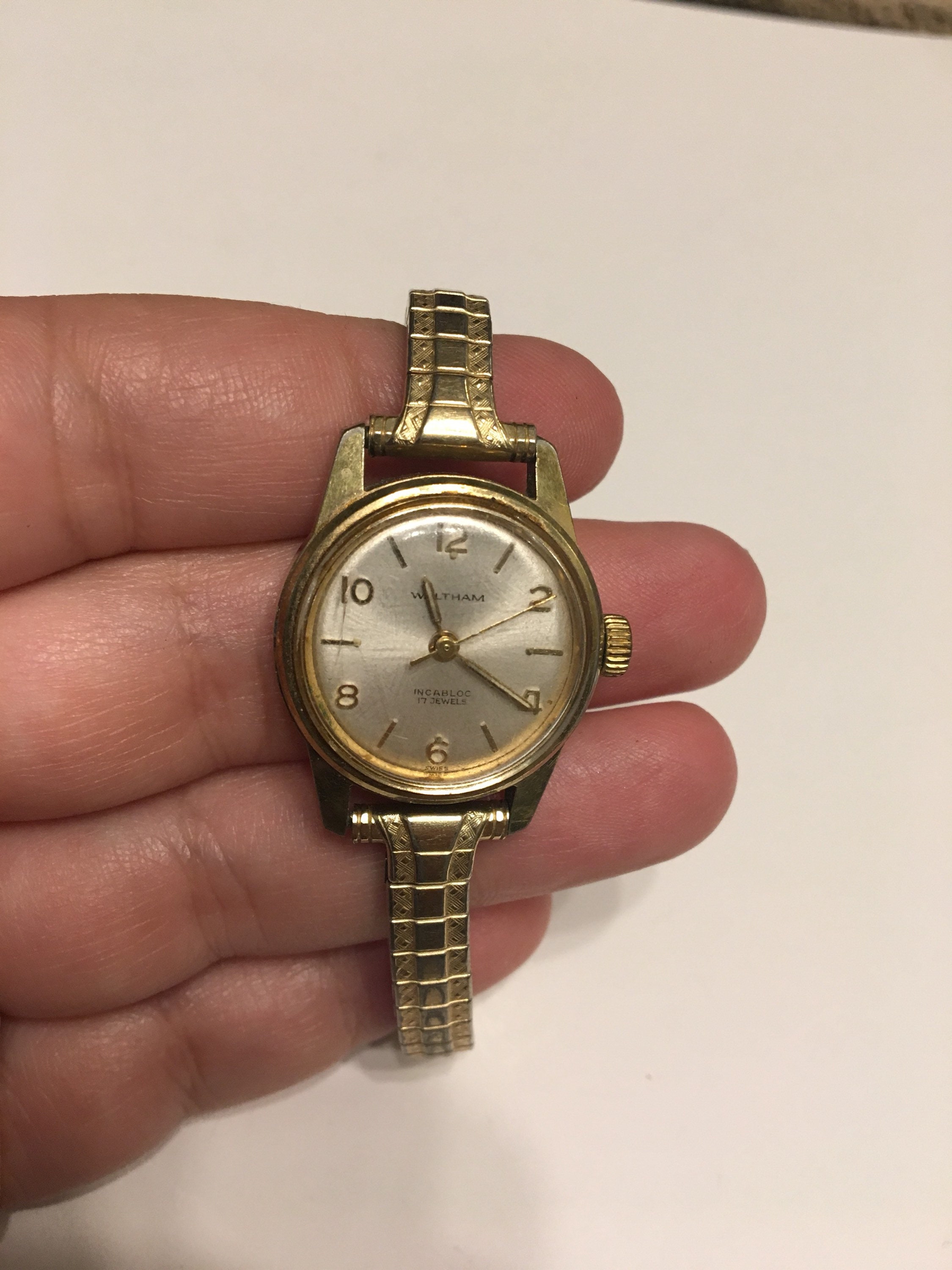 【0119A16】WALTHAMヴィンテージレディースゴールド腕時計　不動 Vintage Waltham Wind up Ladies Watch Needs Repair - Etsy