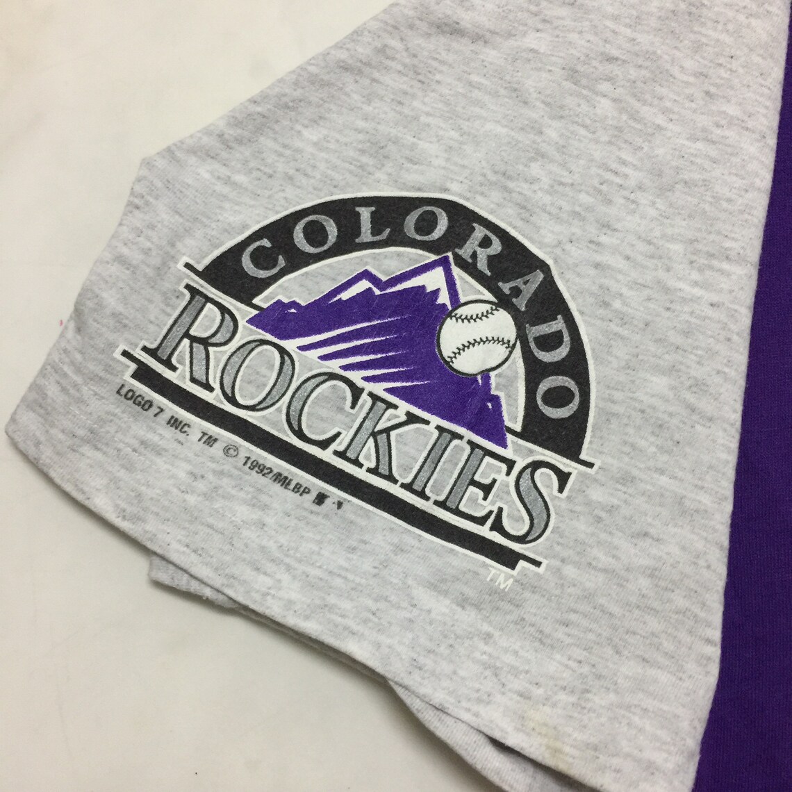 Vintage 1990's Colorado Rockies Tshirt gratis Etsy