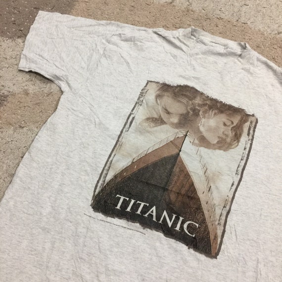 Vintage 90s Titanic Films 1998 T-Shirt