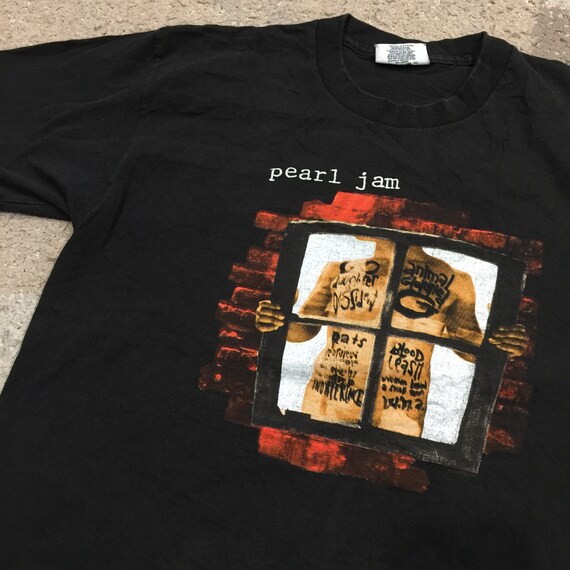 Vintage 90’s Pearl Jam Window Pain T-Shirt
