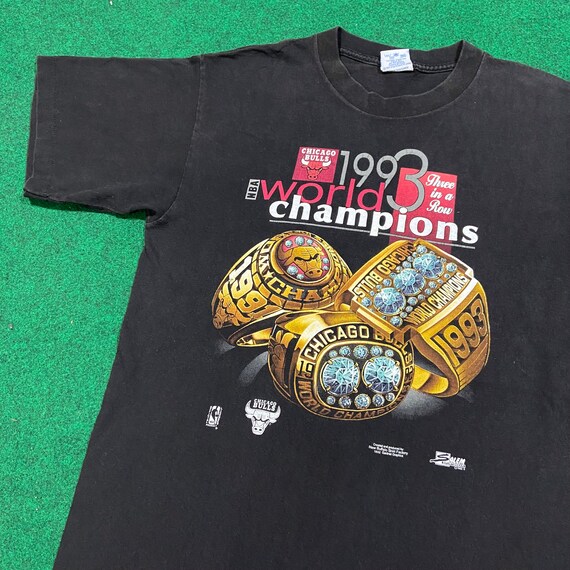 Vintage 1990's Chicago Bulls NBA Champions 1993 T-