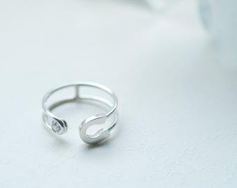 Pearl Safety Pin Ring 925 Sterling Silver Dainty Jewelry June Birthstone