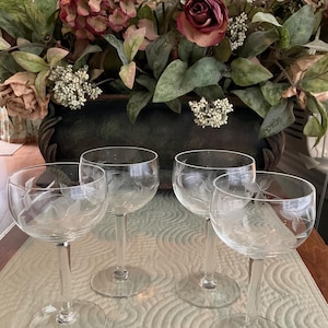 Etched Vintage Liquor Cocktail Glasses…Garland of Leaves…Set of 4