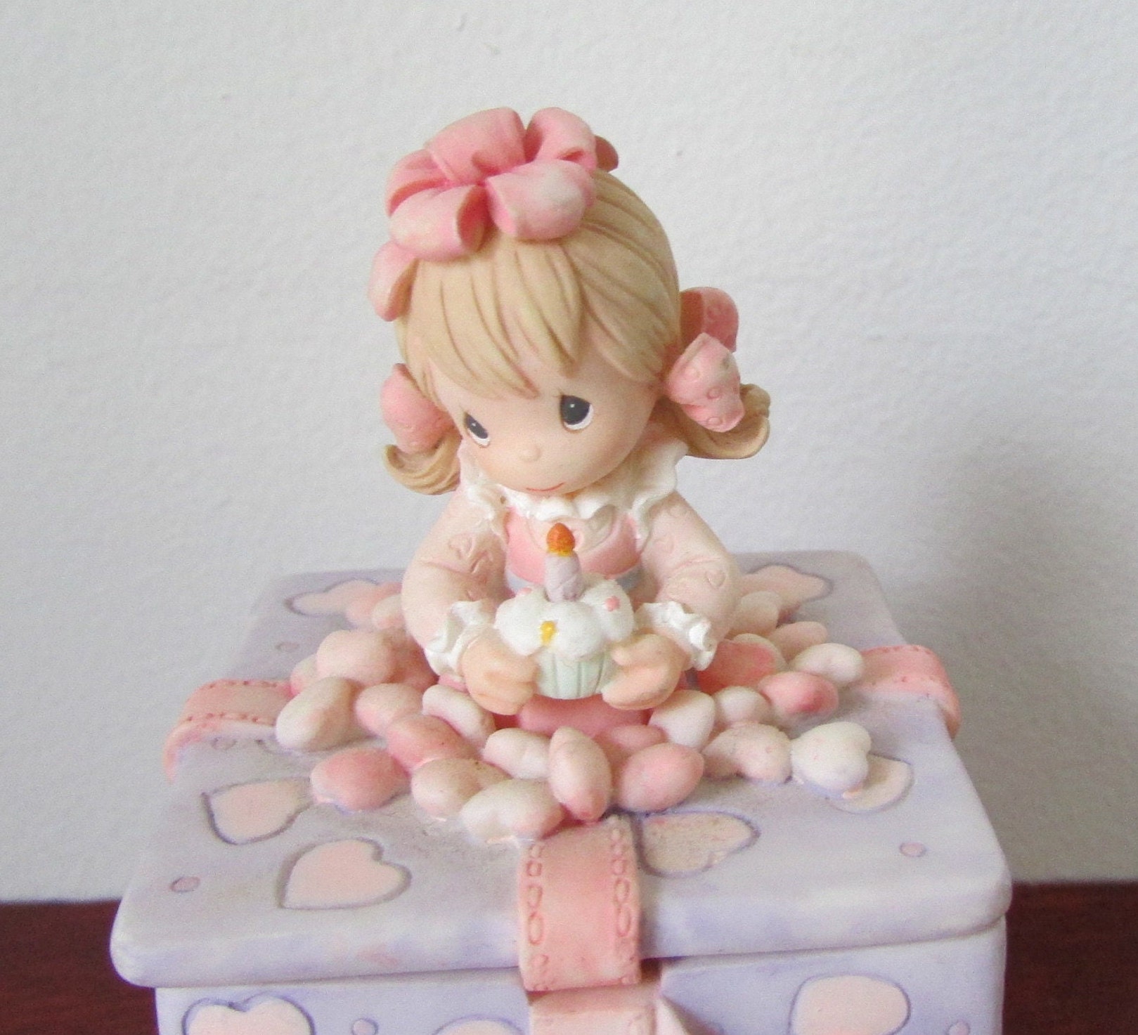 Happy Birthday Cupcake Box Present 1999 Precious Moments Etsy