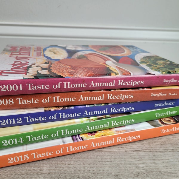 Taste of Home Annual Recipes Cookbooks 2001 - 2008 or 2012 or 2014 or 2015 Recipe books Home cooking cook book Traditional recipes cookbooks