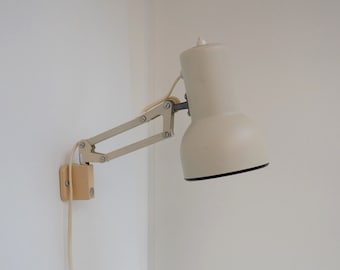 White architect wall lamp made by LB Belysning - Danish vintage design made during the 1970s - 1980s