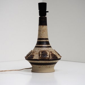 Modern beige and brown ceramic table lamp made by Per Engstrøm - Danish design from the 1970s