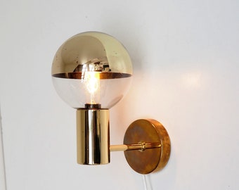 Elegant brass sconce designed by Motoko Ishii for Staff - German vintage design from the 1970s