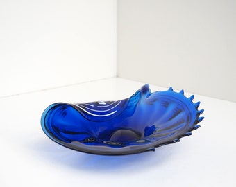 Blue & white free form shell glass bowl, Polish modern glass design from the 1970s - 1980s