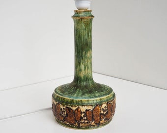 Jette Helleroe green ceramic table lamp with brown maple leafs - Danish design from the 1970s
