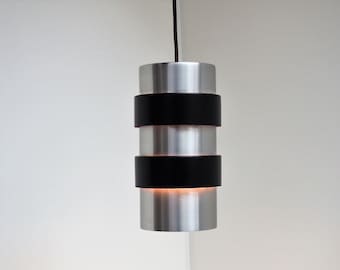 pendentif vintage en aluminium avec détails noirs et violets - Design danois dans le style Jo Hammerborg, années 1960