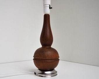 Beautiful shaped vintage teak table lamp - Danish design from the 1960s