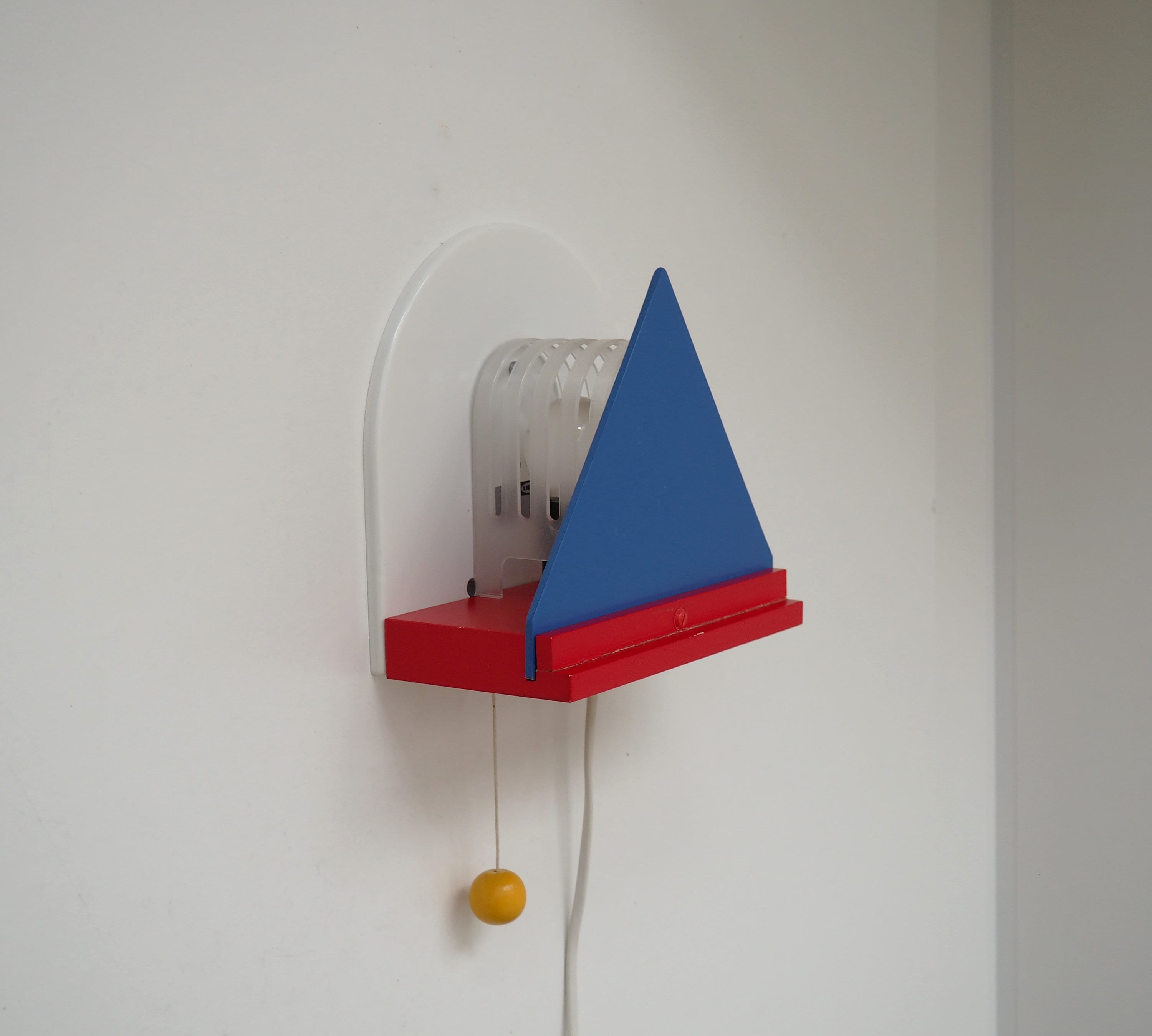 Memphis Style Stoja Wall Lamp From Ikea in Bright Colors - Design