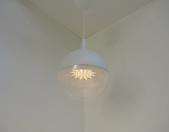 White Space Age Pendant With Clear Bottom Shade - Model Väster