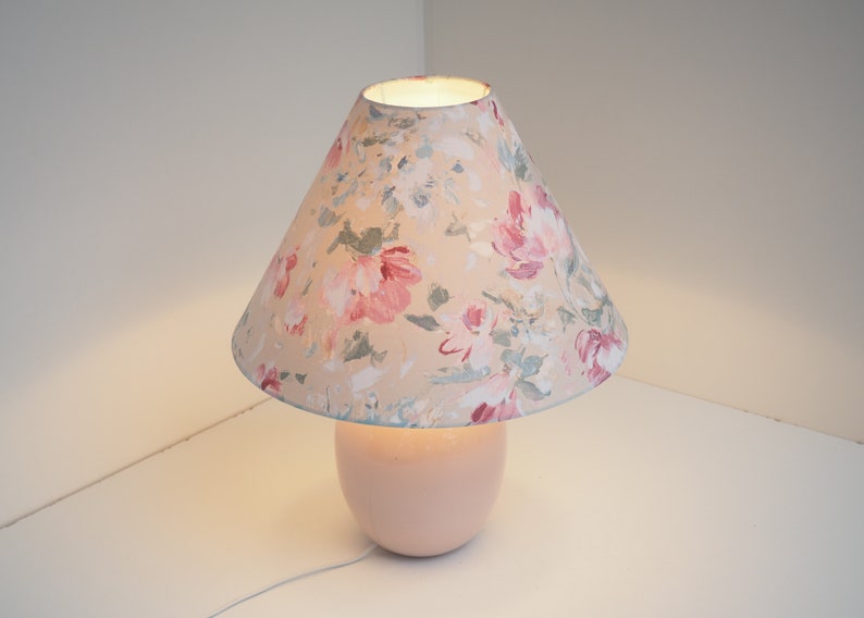 Pink ceramic table lamp with Caprani floral shade Danish lighting design from the 1990s image 4