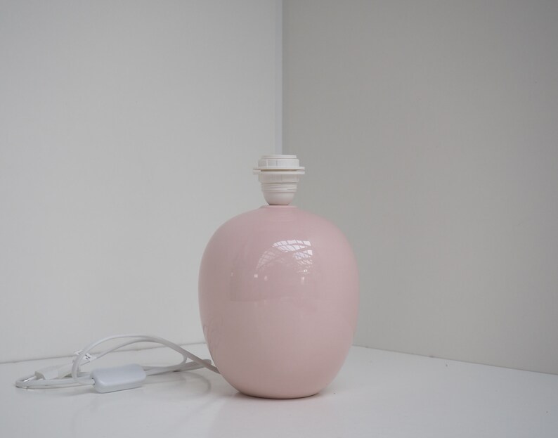 Pink ceramic table lamp with Caprani floral shade Danish lighting design from the 1990s image 9