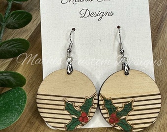 Holly leaf earrings, holly berries, christmas earring. holiday earring