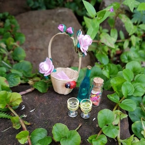 Flower fairy picnic basket, pixie food and drink