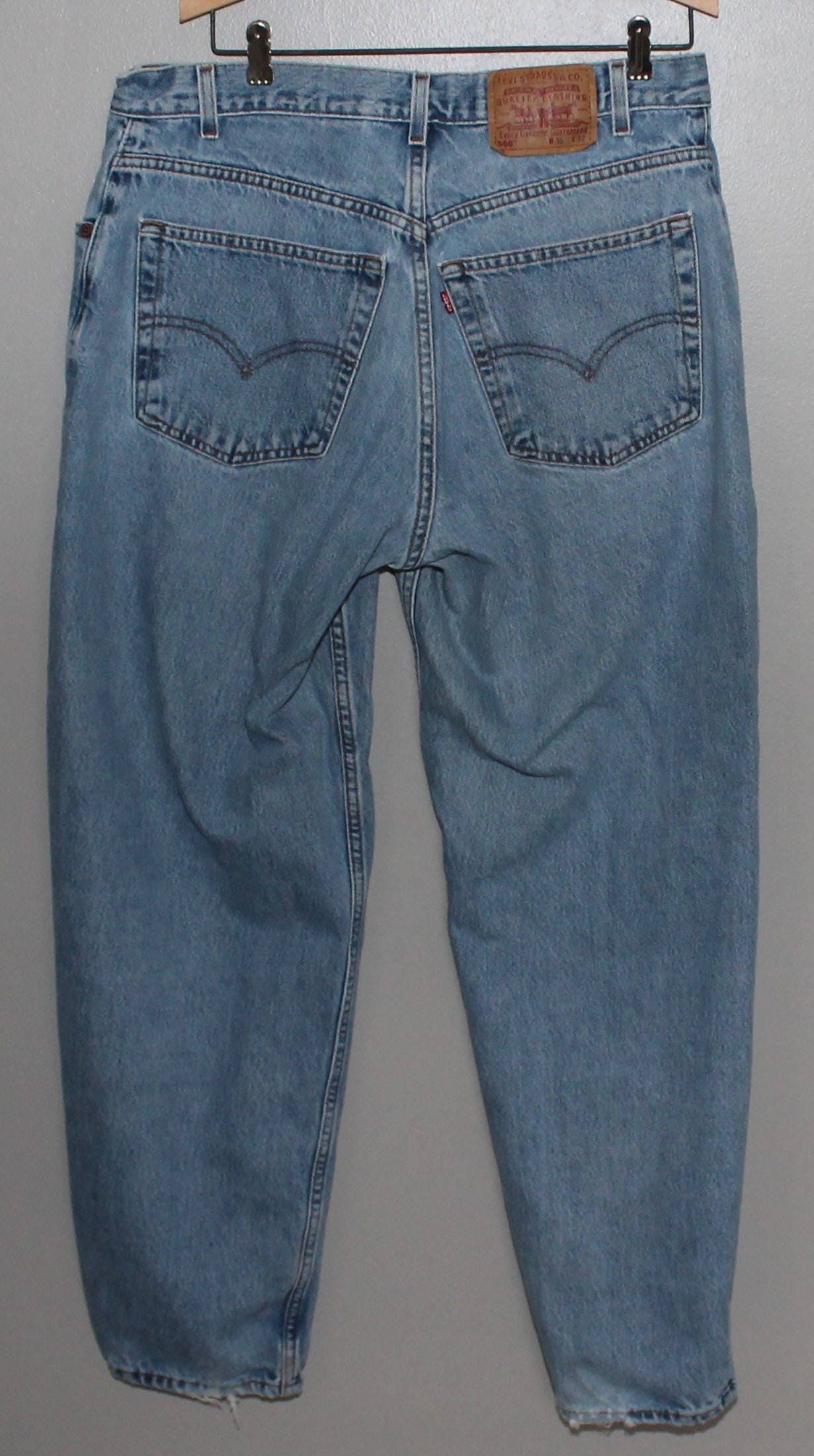 Vintage 90s 560 Red Tag Levi's Jeans Loose Fit Tapper Leg Levis 36x32 Grunge Hip Hop Rap