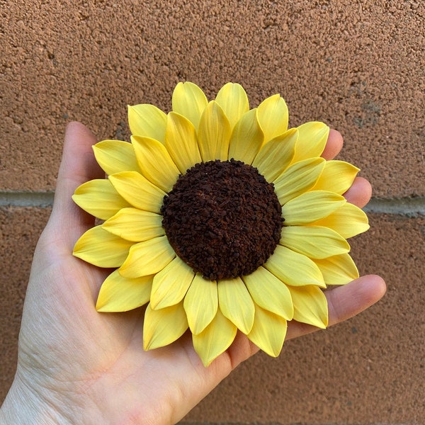 Large Sunflower sugar gum paste cake topper for your cakes, Realistic look, pretty sunflower, Edible sugar sunflower