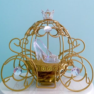 Beautiful Cinderella Carriage Centerpiece With a Shoe, Wedding Centerpiece, Birthday Centerpiece