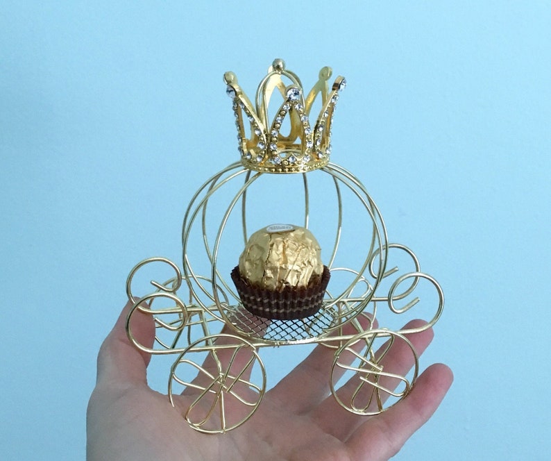 Cinderella Carriage Favor, Wedding, Sweet 16, Baby Shower party favor, place card holder, wire carriage favor, small carriage Size 4.5' tall 