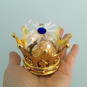6 Plastic Crown Favor Boxes With Clear Lid, cupcake holder, party favor, crown party favor, princess themed party, height 2.5&quot;