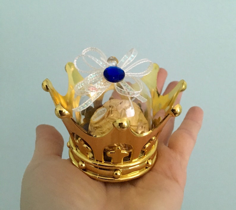 6 Plastic Crown Favor Boxes With Clear Lid Cupcake Holder Etsy