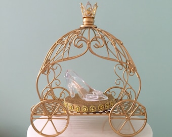 Beautiful Cinderella Carriage Centerpiece With Horses, Flower Centerpiece, Table Decor