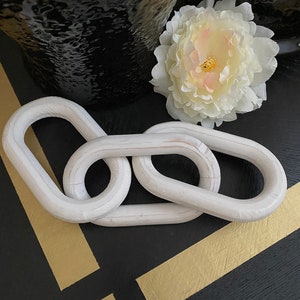 Houten schakelketting, ketting met 3 schakels, ketting met 5 schakels, dikke schakelketting, stijlvol tafeldecor, modern tafeldecor boho decor, woondecoratie, wanddecor