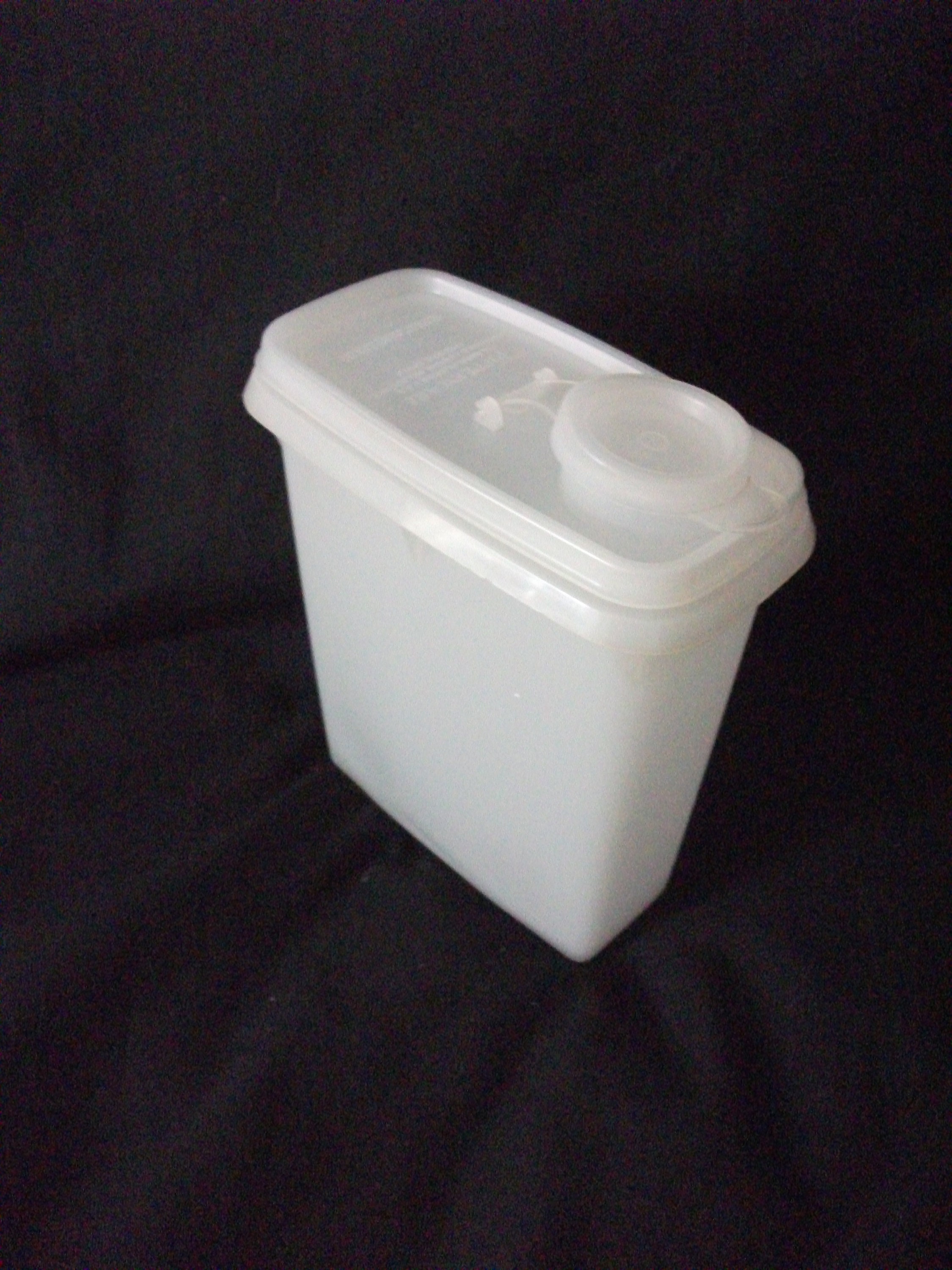Black Tupperware Cereal Container With Lid 