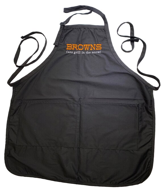 Browns Fans Grill in the Snow  (Adult Apron)