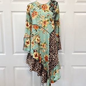 Mint floral Tunic top
