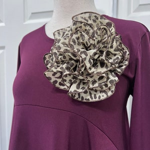 Brown Leopard Large flower brooch