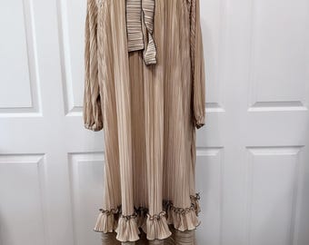 Vanessa Pleated Dress Maxi dress