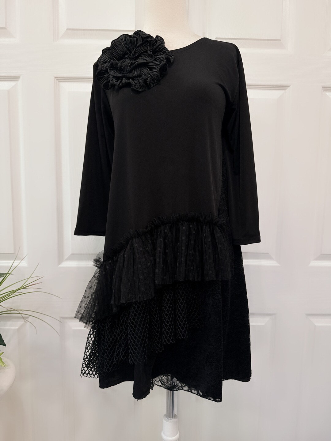 BOLD DOT  TUNIC TOP, CIRCLES