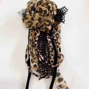 Leopard Flower brooch image 3