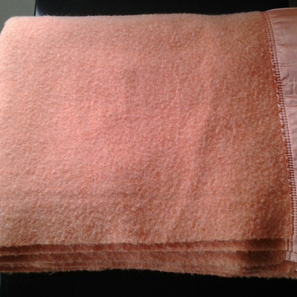 Vintage Pure Wool Blanket / Canadian Made Kenwood Ramcrest / Peachy Orange Blanket