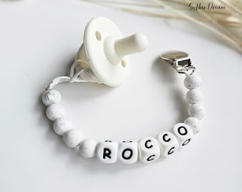Attache-tétine personnalisée avec prénom pour fille ou garçon, choisissez votre couleur et vos lettres, adorable cadeau de naissance et souvenir précieux.