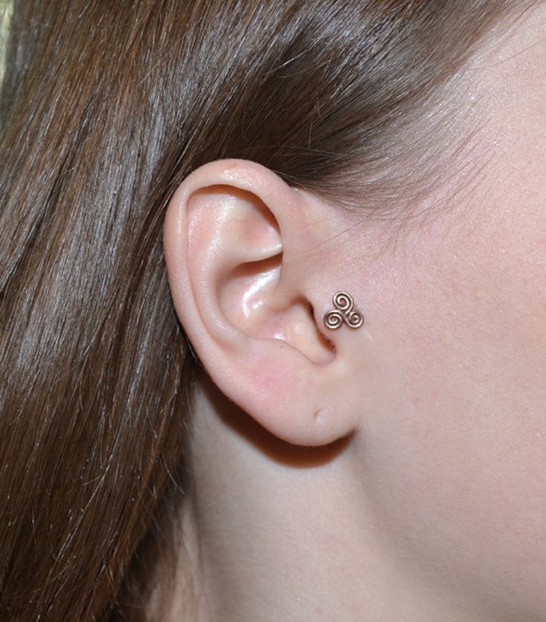 Nose stud 18g Nose jewelry Gold nose stud Nose Ring Nose stud Nose piercing Tiny stud nose ring Nostril ring