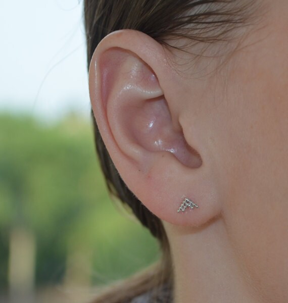 Nose piercing earrings discount
