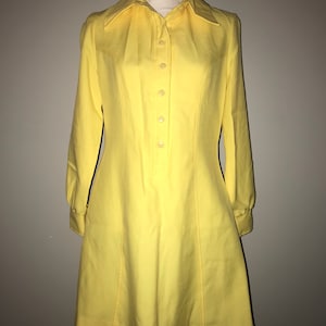 VTG 70&#39;s Vibrant Yellow Fit and Flare Polyester Dress / size large / by Vicky Vaughn