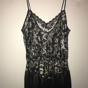 VTG 70&#39;s Black Lace Floor Length Nightgown / size small / by Undercover Wear