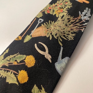 VTG 90’s Garden Themed Cotton Necktie / Tango by Max Raab