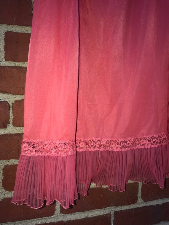 Vintage 60's Coral Pink Nylon Slip / size medium … - image 3